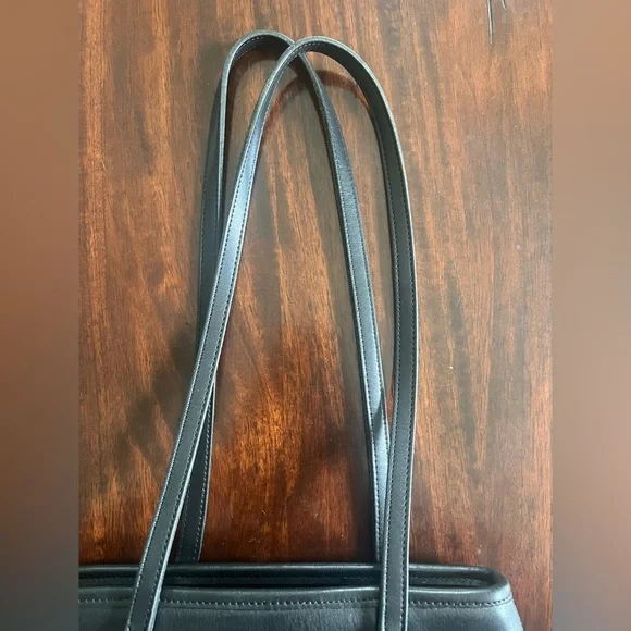 Vintage COACH Black Leather Shoulder Bag Style 9996 – Classic Legacy Collection - Picture 8 of 12